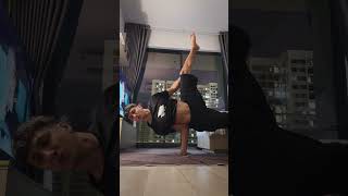 Learning How to Airchair Hops - DAY 38
Day 38 of learning Airchair Hops - in the morning I did some workout (which I forgot to film) and my shoulder got sore, so I decided to practice very easily later on. Head supported variation is getting easier and easier, I feel pretty comfortable in these positions. Trying to work on the unstabbed one by doing some small lifts off the elbow.
Inspiration: @karajos_freshit
.
#airchair #airchairhops #breaking Learning How to Airchair Hops - DAY 38