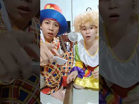 Laughing so hard at the girl's misunderstanding 😝😅 #clowntieumuoi #funny #clown
