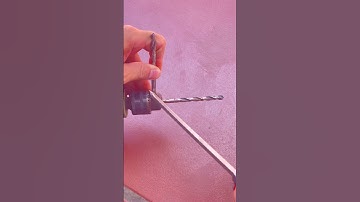 Remove the drill bit without a key #drill #tips #shorts