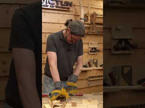 Geht das: eine Grillzange aus einem Stück Holz biegen?