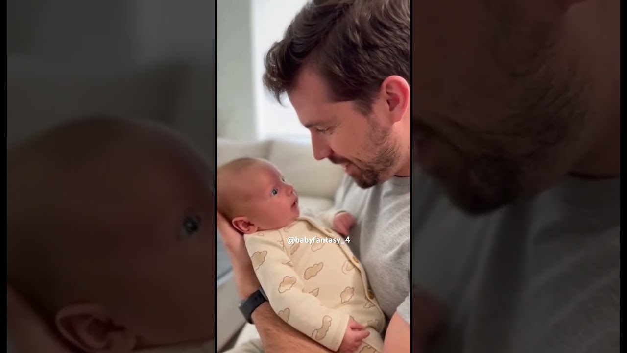 Wow, look… this two-month-old baby is trying to talk to dad 🥹❤️👼🏻