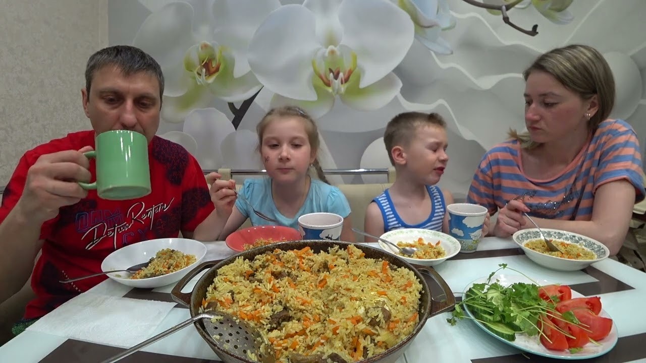 МУКБАНГ ОБАЛДЕННЫЙ ПЛОВ С ГОВЯДИНОЙ ОТ КРАСАВИЦЫ НАСТЕНКИ / MUKBANG PILAF