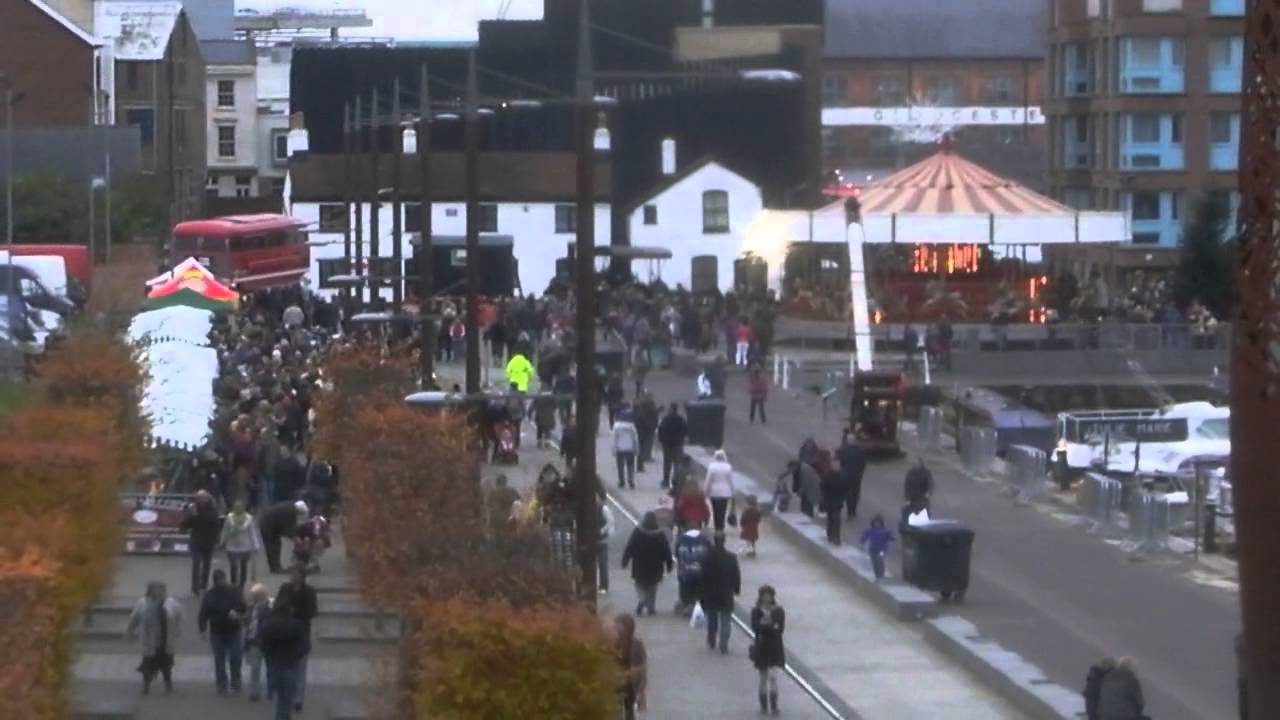 GLOUCESTER DOCKS ON VICTORIAN MARKET WEEKEND 241113