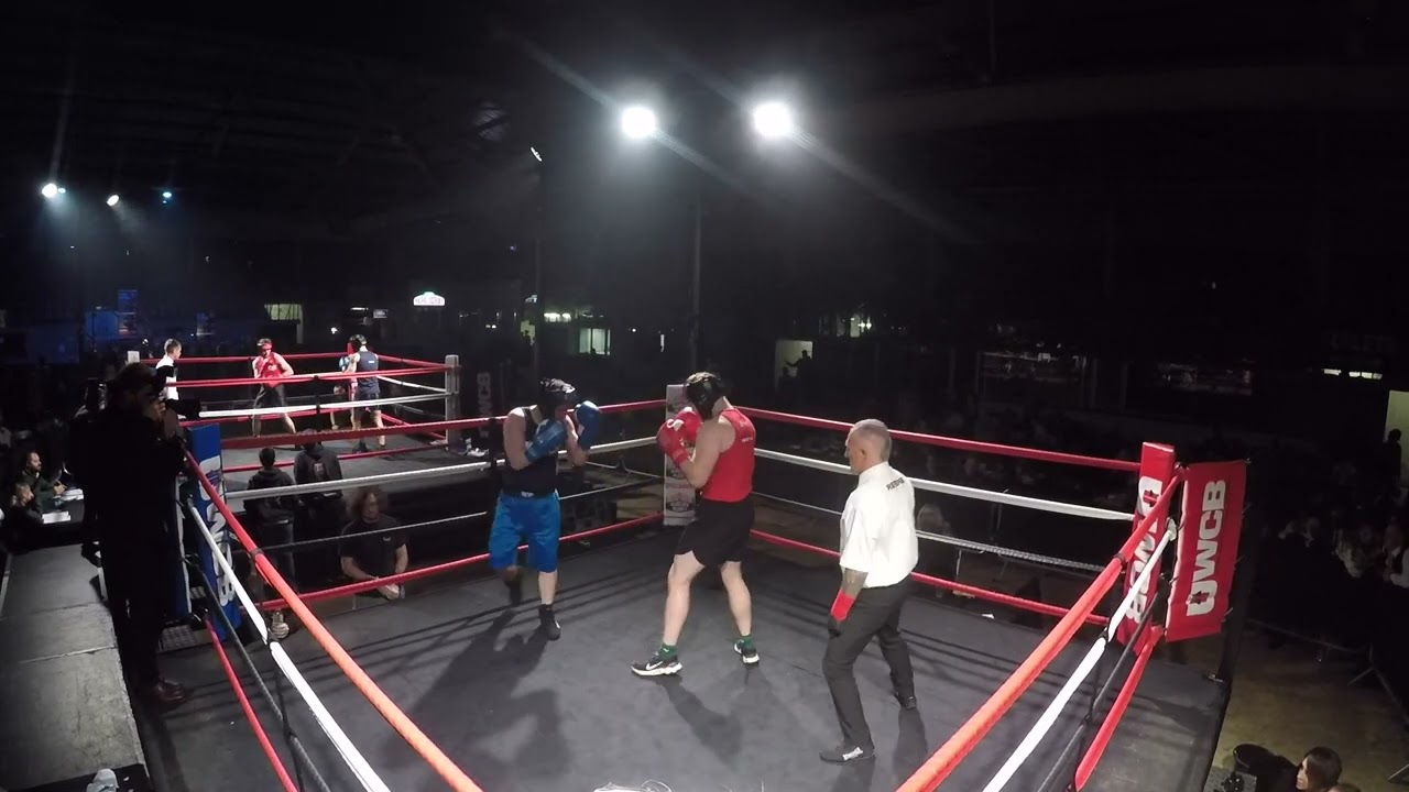 MILTON KEYNES | UWCB | RING 1 | ROCKET ROSS VS JONNIE LAWRENCE