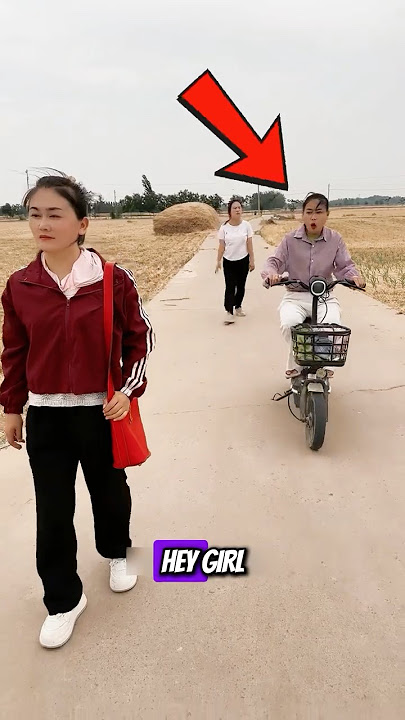 Dia Ingin Mencuri Tasnya Tapi Akhirnya Kehilangan Motornya 😂🛵 #shorts #shortvideo