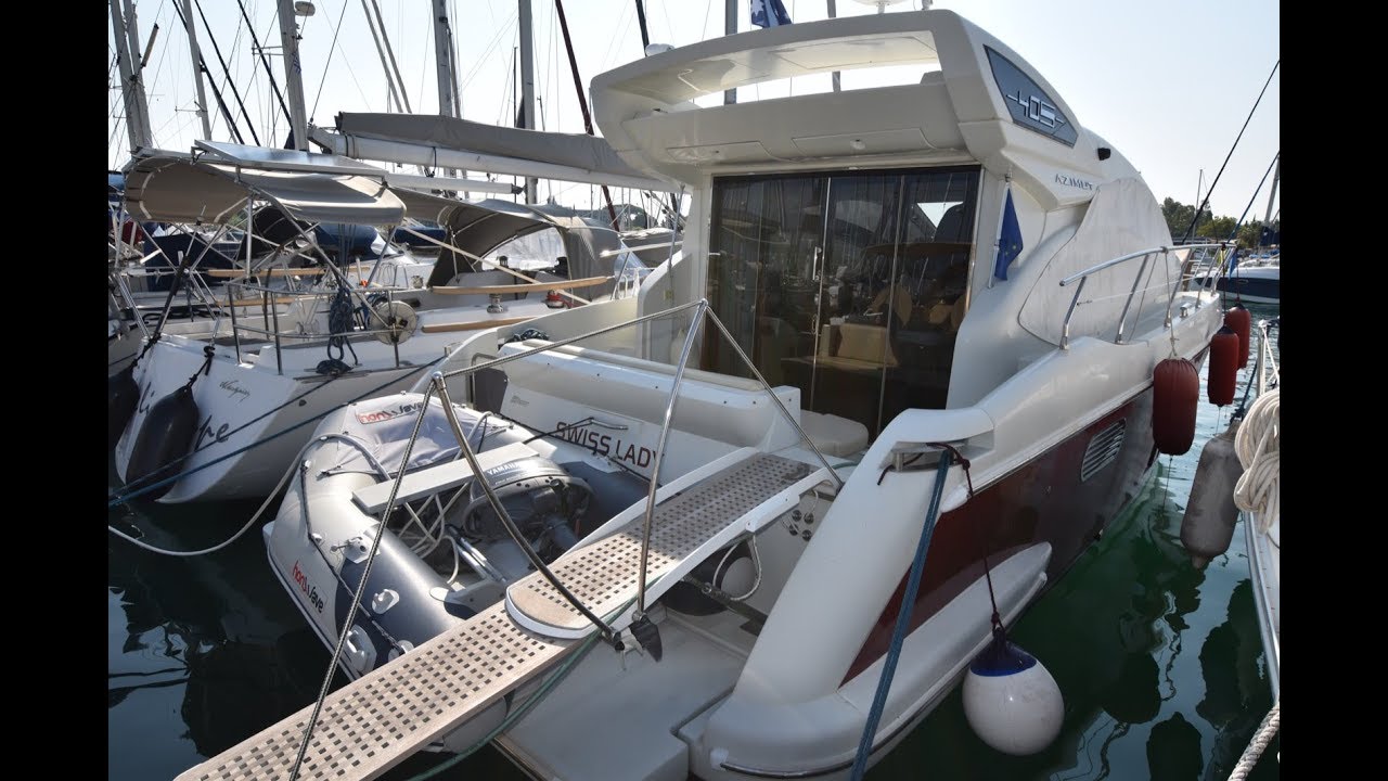 Azimut 40 for sale by YACHTS CO