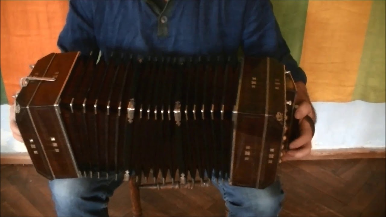 Meinel & Herold 142 tone bandoneon 1/2 MOP brown for sale - YouTube