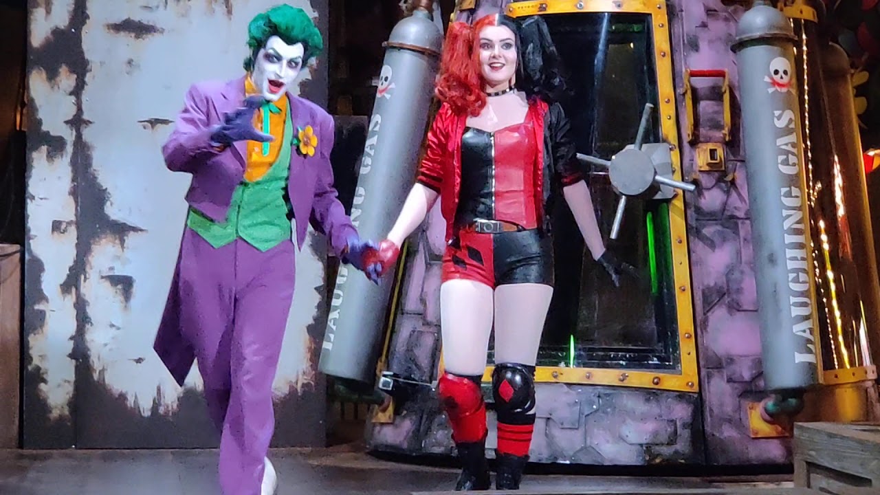 Warner Brothers: Abu Dhabi - Batman 🦇 Play