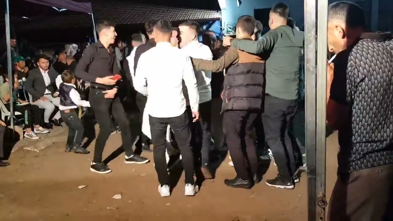 MEHMET ŞİMŞEK YAĞIN ÖZÜ GENÇLİK COŞUYOR ÇALGICI KARISI BİNNAZ POTPORİ 