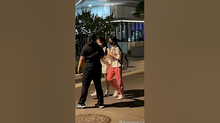 BABYMONSTER (YG New Girl Group) Running outside YG building