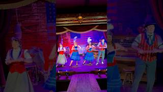 July 4th in the Calico Saloon | Knotts Berry Farm
From the heart of Calico, were celebrating Americas birthday with a patriotic favorite. ❤️🤍💙 Happy Fourth of July from Knotts Berry Farm! July 4th in the Calico Saloon | Knotts Berry Farm