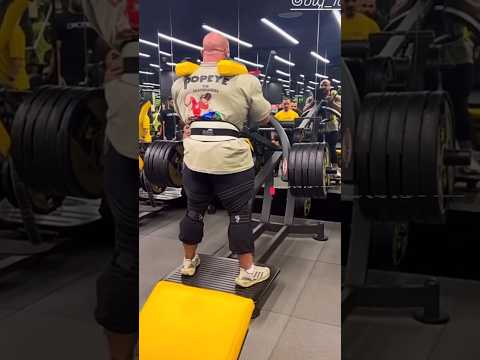 Big Ramy pushing some serious weights #bodybuilding #bigramy