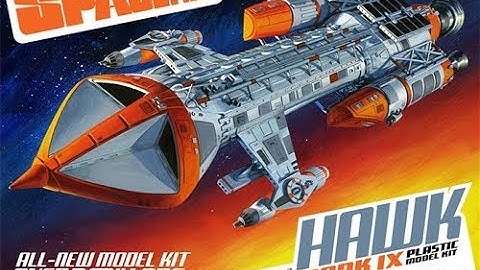 6:52 KIT REVIEW MPC/Round2 Space 1999 Hawk Mk IX
