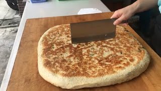 Giant Scallion Pancake / 現做蔥花大餅 - Taiwanese Street Food