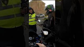 Девушку на мотоцикле остановила полиция #sorts #motorcycle #police