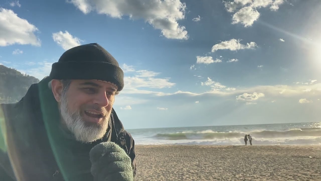 Rereading "the Meeting of the Two Seas"