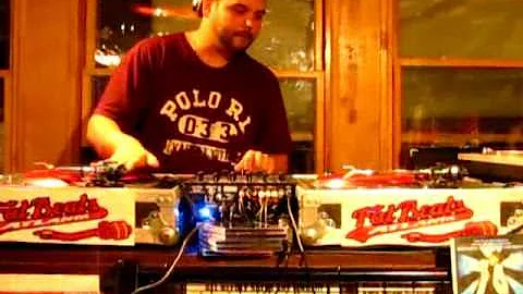 DJ Soul on the 1's and 2's @ Fat Beats, NYC (The Final Week)