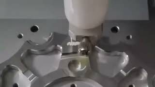 Intelligent high-precision visual dispensing machine, automated electronic paper LCD screen producti