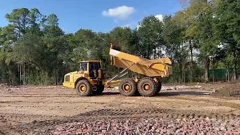 Inspecting 2005 Volvo A30D Articulated Dump Truck | For Sale