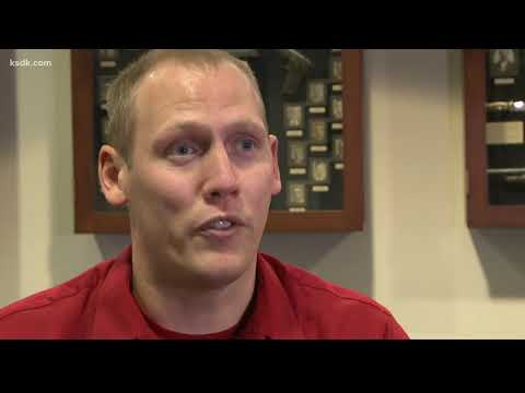 New St. Louis police officer pays it forward