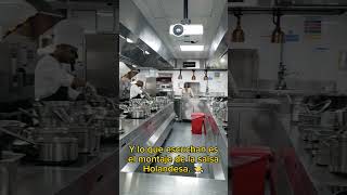 Un minuto de sonidos de cocina en la Escuela de Hospitalidad en Dubai 👨‍🍳💯