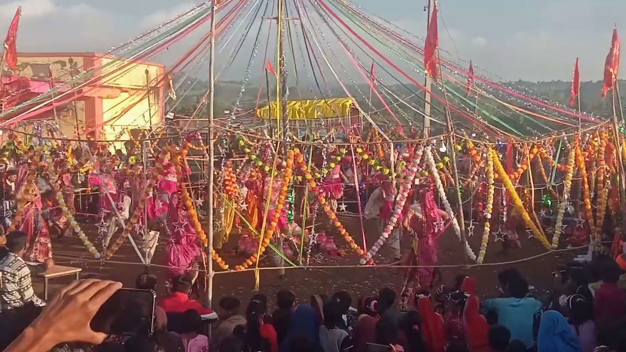 जय अंबे गरबा मंडल रेटाई काजलमाता कार्यक्रम में तीसरा ग्राम प्राप्त किया आरएस 8888 रुपए