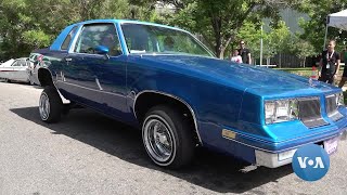 US Art Show Inspired by Lowriders | VOANews screenshot 3