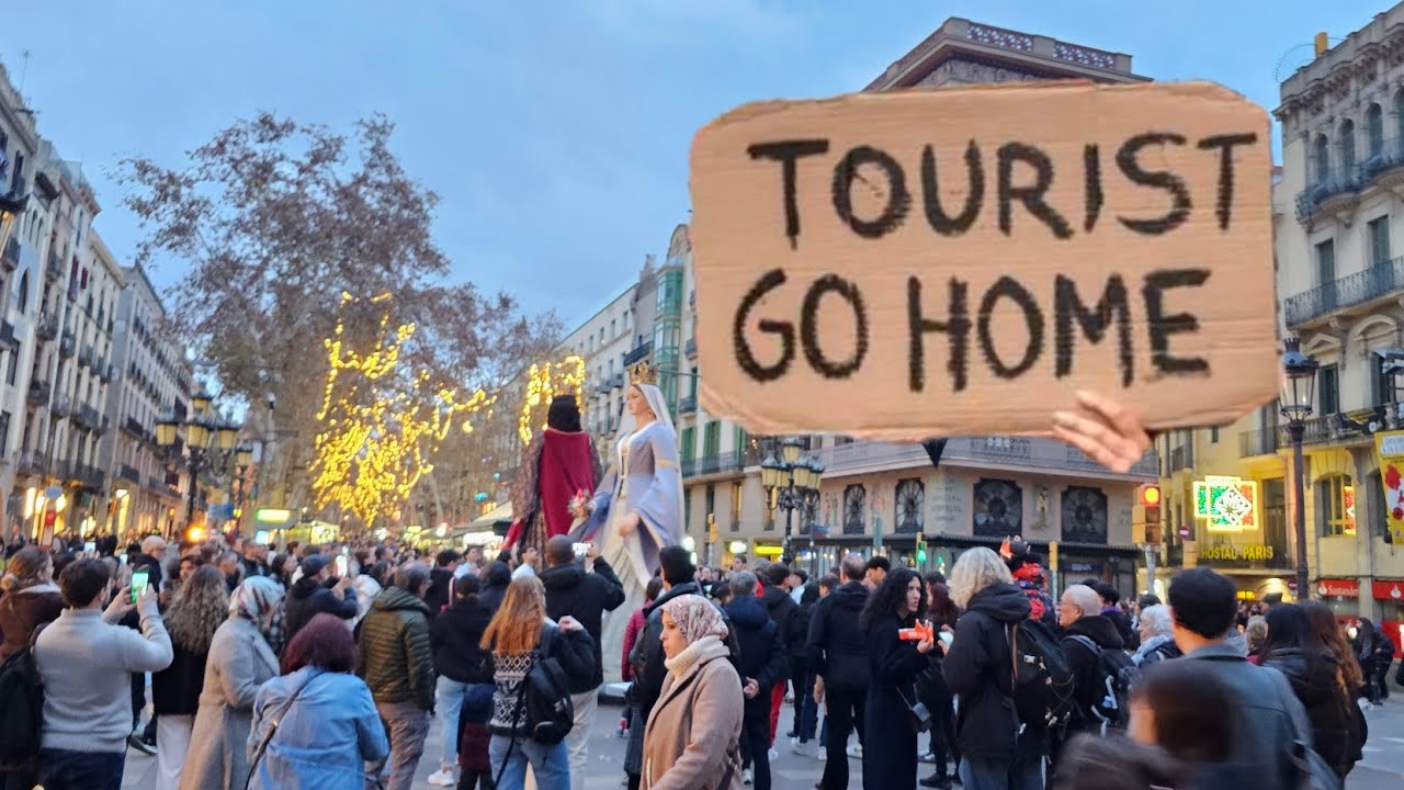 Spain: Barcelona's Saying "No Thanks" to Tourist Crowds | Nomade Andre
