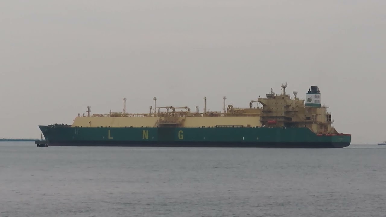 LNG FINIMA II　入港　LNGタンカー(Liquefied Natural Gas Tanker)