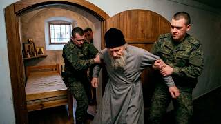 Чeрти вытащили монаха из кельи и бросили в oкоп. Кто слуг Христовых на yбой забирает?