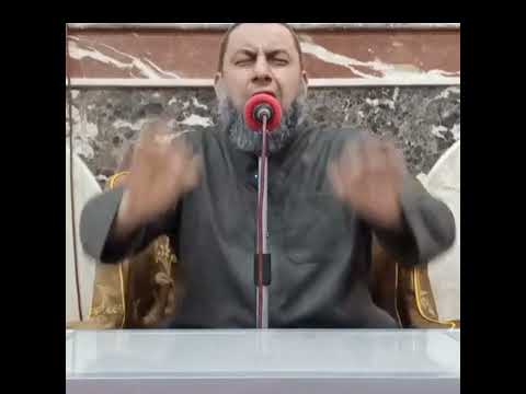 خالد بن الوليد ظل شهرا يبحث عن نقطة ضعيفة يقتحم منها الخندق فى غزوة الخندق