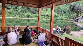 Download Lagu Hidup Di Desa, Menginap Di Rumah Pinggir Danau Saat Malam Pergantian Tahun MP3