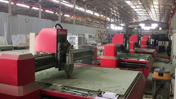 Cắt CNC vách ngăn bằng máy CNC Đông Phương