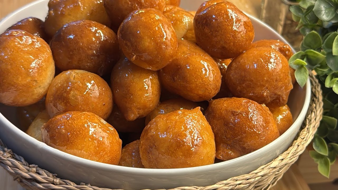 قرمشه مو معقوله وبأسهل طريقة عوامات ( لقمه القاضي) بدينا بتجهيزات رمضان مشاهده ممتعه