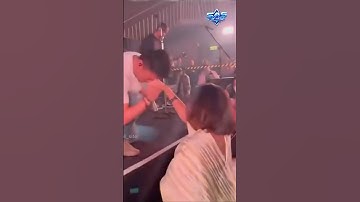 Ariel Noah Cium Tangan Fans Wanita ini Langsung Bergetar #ariel  #arielnoah   #arielnoahterbaru