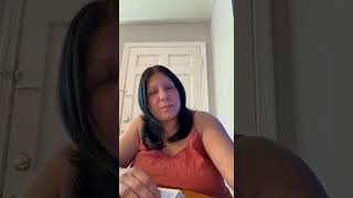 Mariel lozada dando mensaje de exhortación. Creele a Dios 