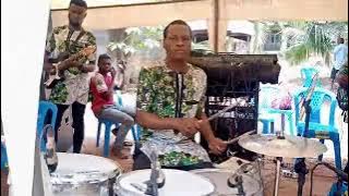 Sunny onye army live on stage