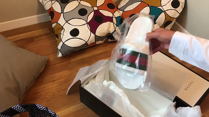 Gucci Slides White Unboxing