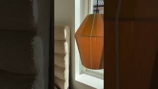Vinkelvilla med 3 meter til loftet og privat terrasse