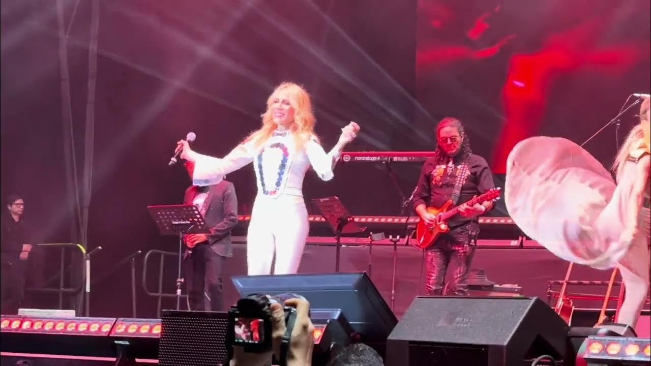 Marta Sánchez featuring Fey & Ana Barbara De Mujer a Mujer Arena Ciudad de México Dancing Queens Marta Sánchez featuring Fey & Ana Barbara De Mujer a Mujer Arena Ciudad de México Dancing Queens