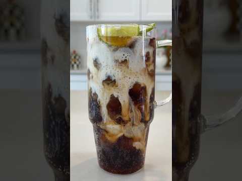 It’s fun drink o’clock 😏 #drink #recipe #soda #viral #cocacola #satisfying #restock #asmr #shorts