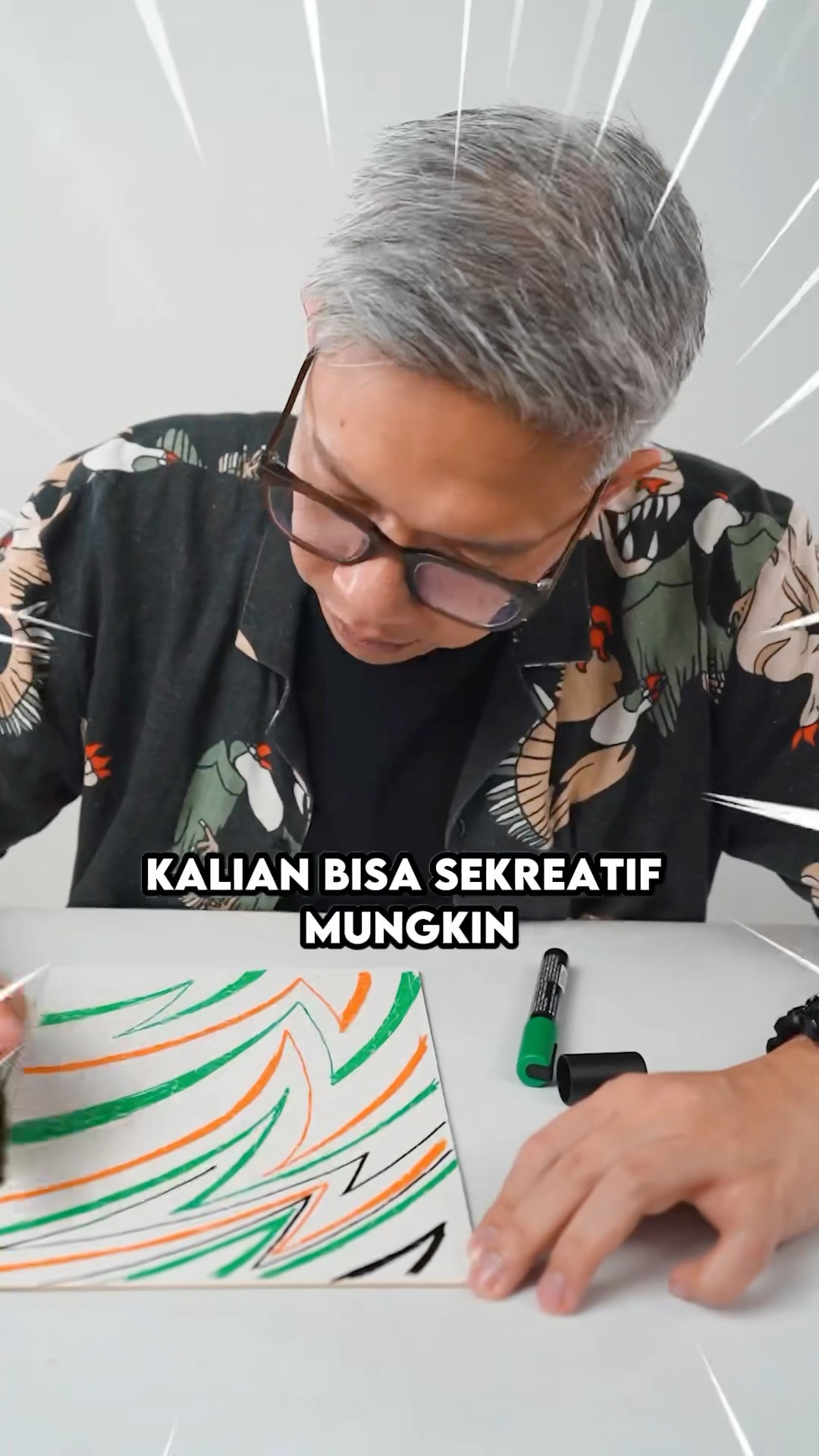 AKU MENGGAMBAR DI ATAS PUZZLE!!