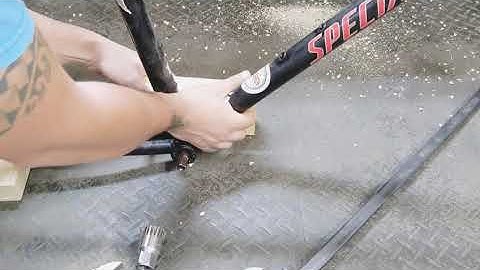 Removing a stuck bottom bracket.