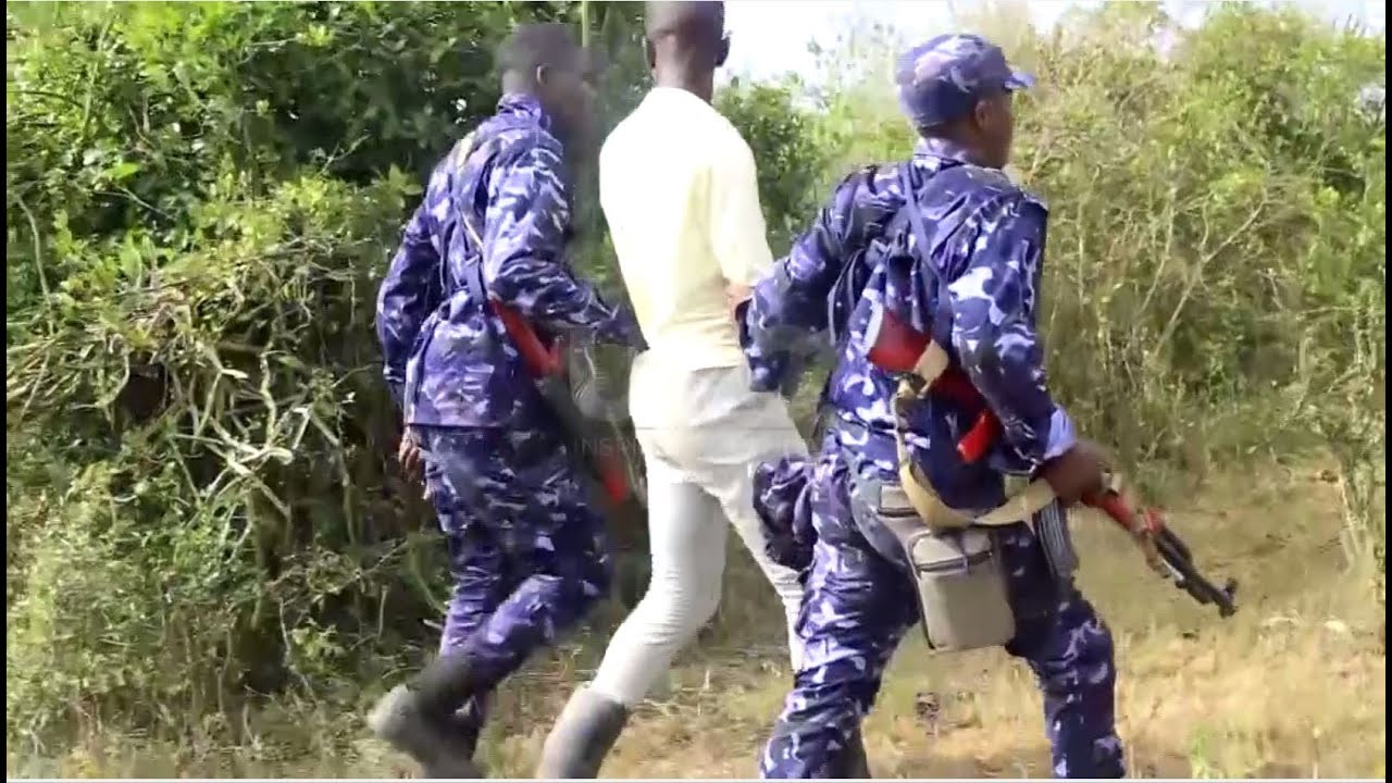 Lyantonde land clash - Teargas and stones fly in police-residents land showdown