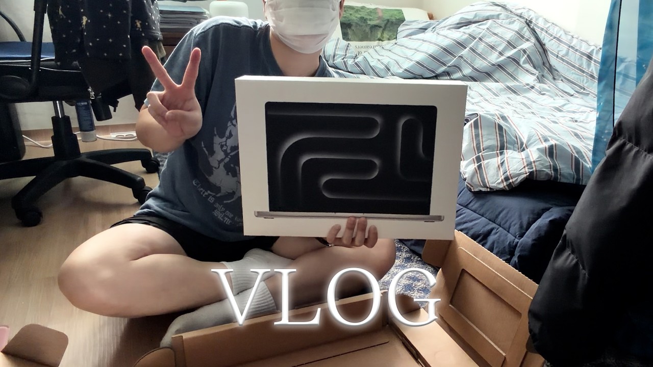 VLOG 좋아하는 것들로 채우는 일상 | 맥북M4 pro 언박싱🧑‍💻, 홍대에서 가챠, 필요한 것만 산 테무깡🛍️, 카페에서 편집하기, 데스크테리어...?