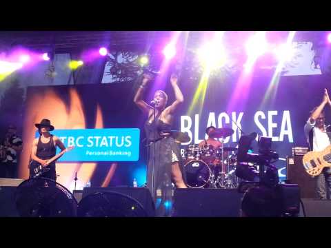 LIV WARFIELD \u0026 NPG HORNZ - შავი ზღვის ჯაზ-ფესტივალი 2015