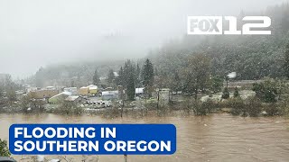 Flooding closes roads, schools in southwest Oregon