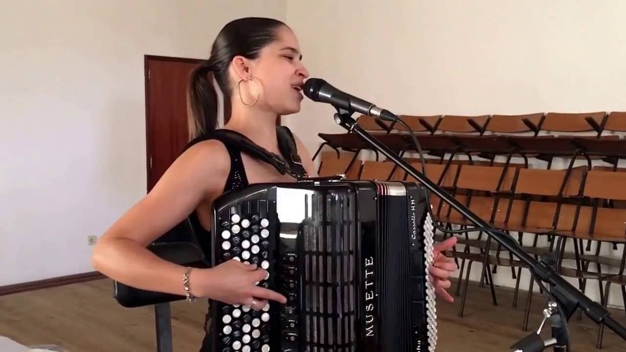 Rita Melo - O fado mora em Lisboa (Tony de Matos)