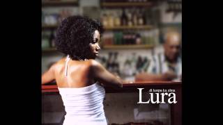 Video thumbnail of "Lura - Oh Náia"