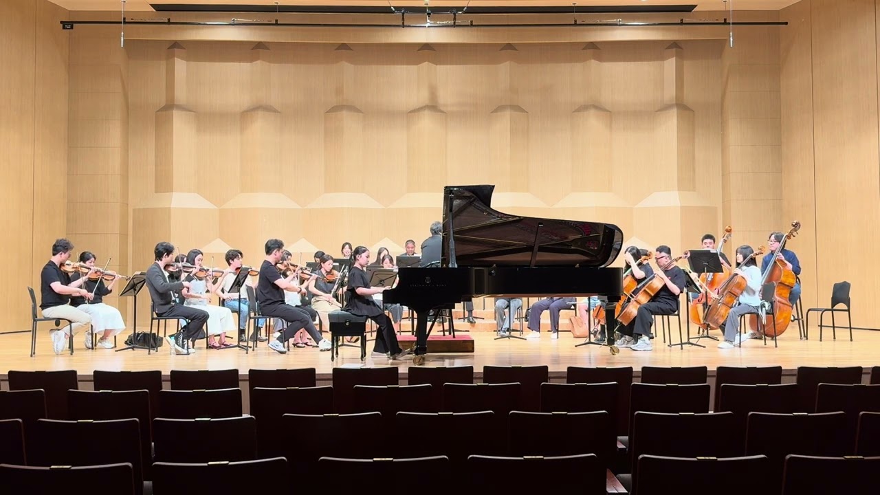 Mozart Piano Concerto No. 6 in B-Flat Major, K. 238 / I. Allegro